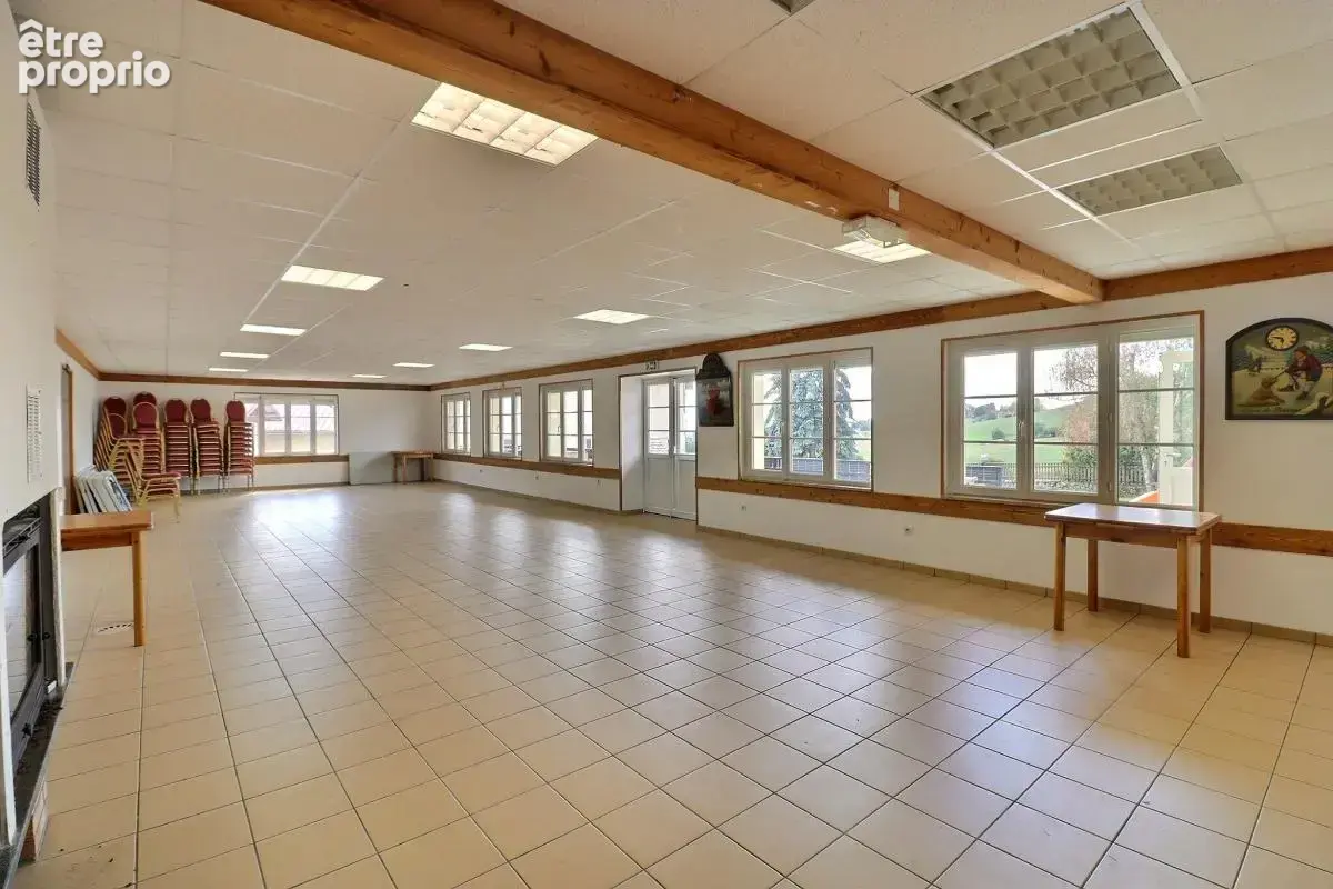Ensemble immobilier avec 7 logements, bar et salle de réception (73240) - photo 6