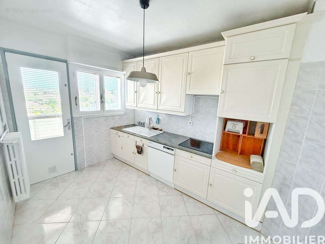 Appartement 70 m² à La Seyne-Sur-Mer  - photo 7