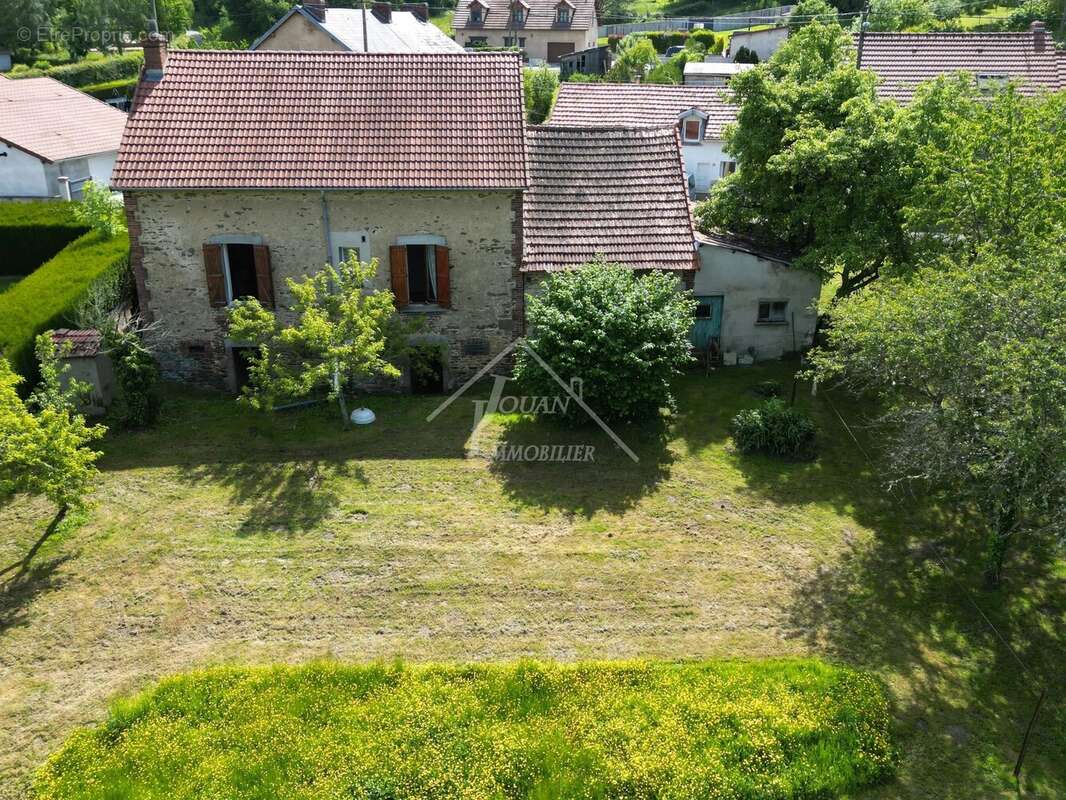 Maison à SAINT-ELOY-LES-MINES