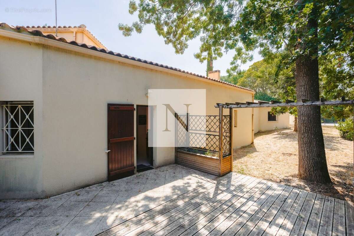Maison 200 m² à Lagord  - photo 8