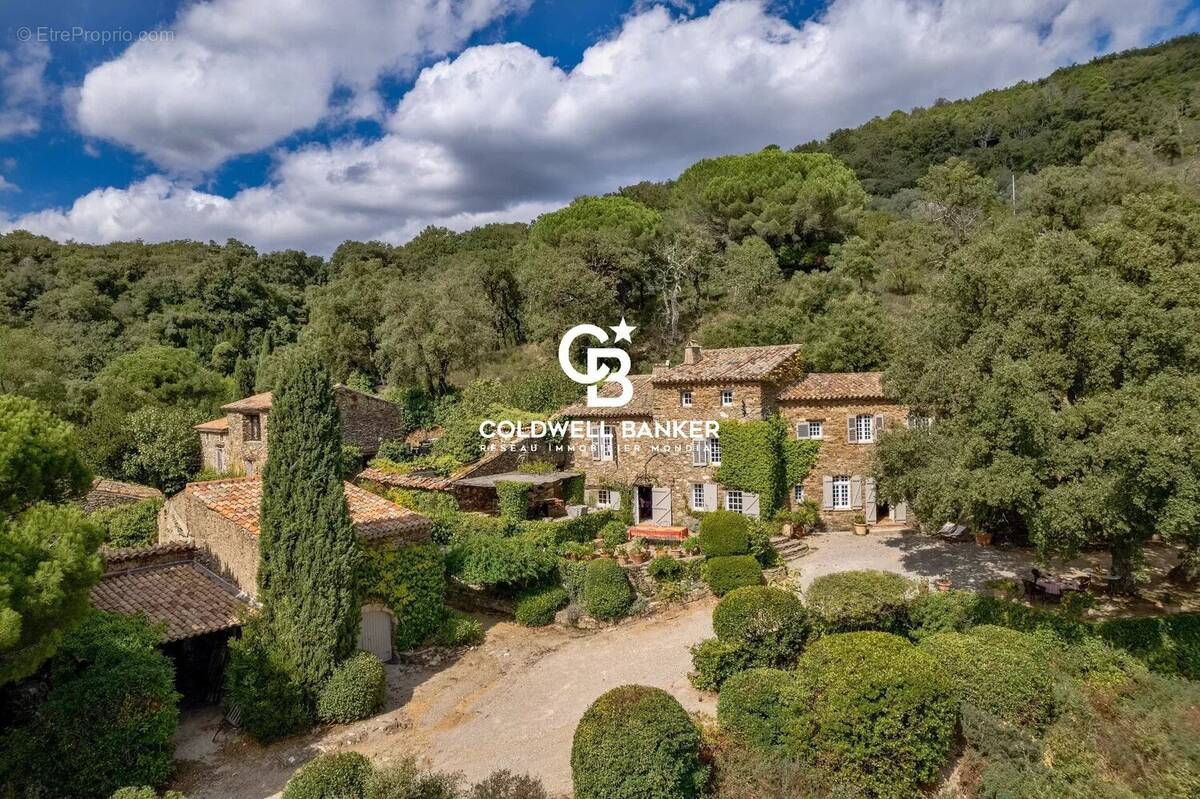 Maison à LA GARDE-FREINET