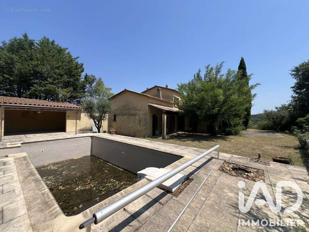 Maison 153 m² à Saint-Marcel-D'ardeche  - photo 6
