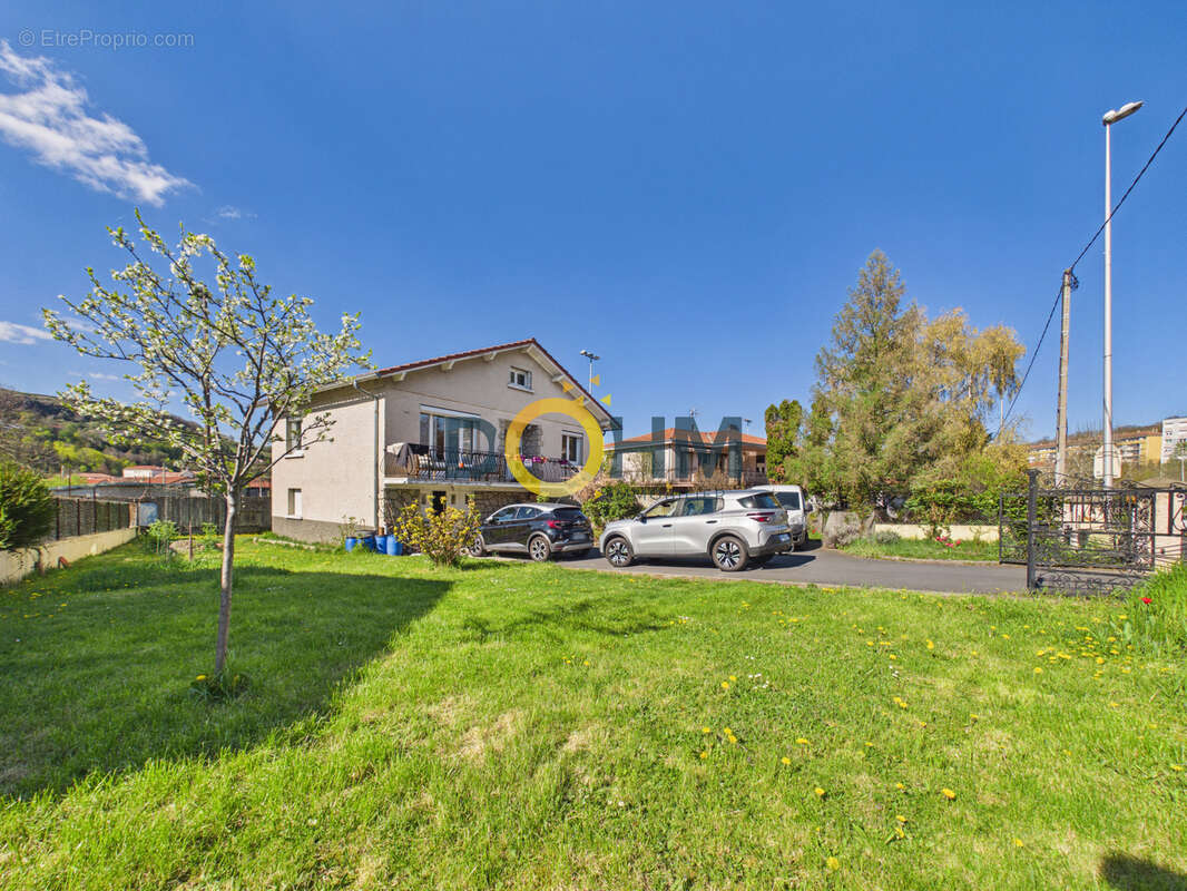Maison à VALS-PRES-LE-PUY