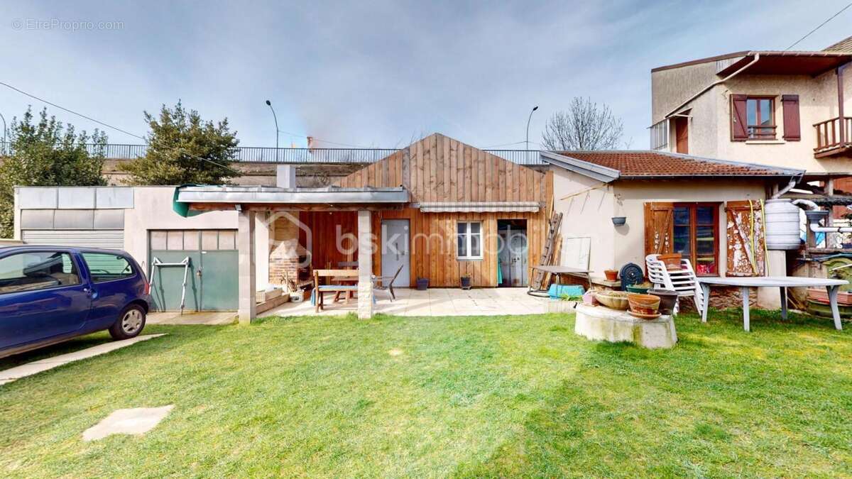 Maison à VILLENEUVE-SAINT-GEORGES