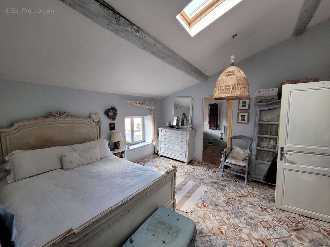 Maison à SAINT-GENIES-DE-FONTEDIT