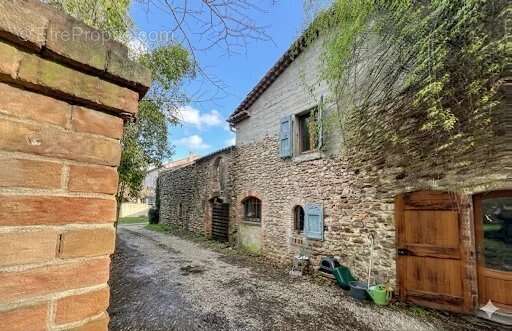 Appartement à LEZAN