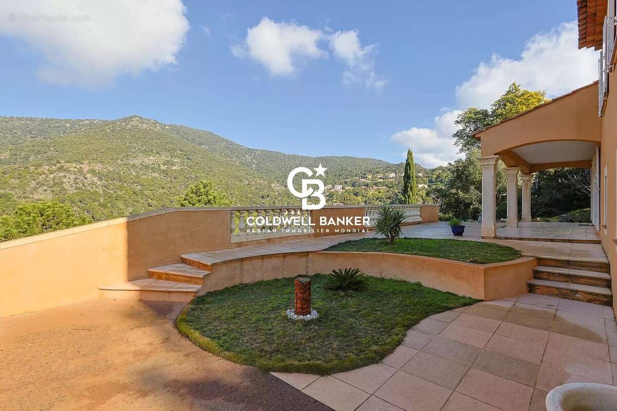 Maison à RAYOL-CANADEL-SUR-MER