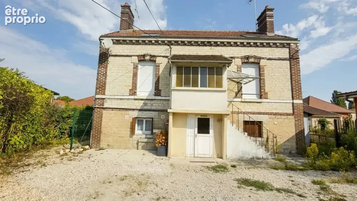 Investissez au pied du bouchon de champagne à troyes !   app - photo 3
