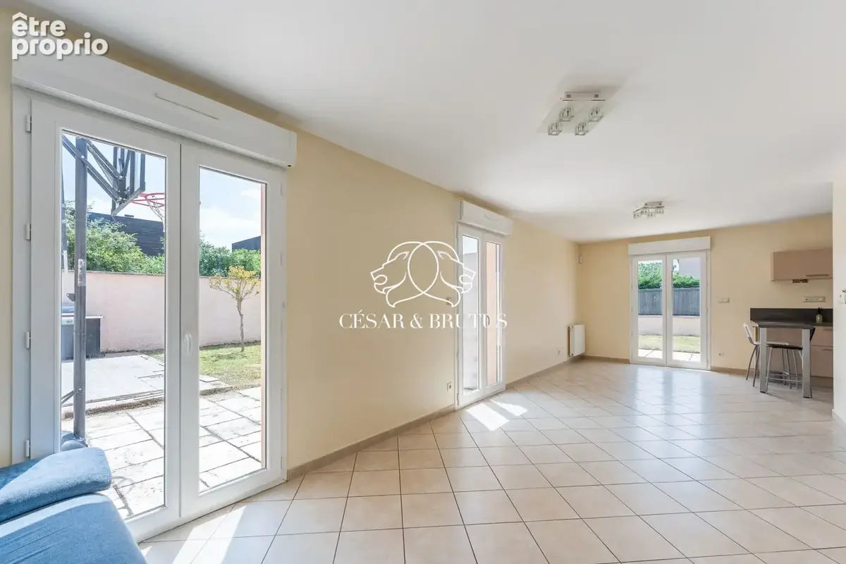 Maison 6 pièces 115 m² à vendre à Pusignan (69330) - photo 5