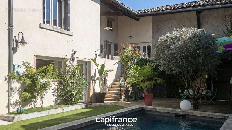 Maison à BELLEVILLE