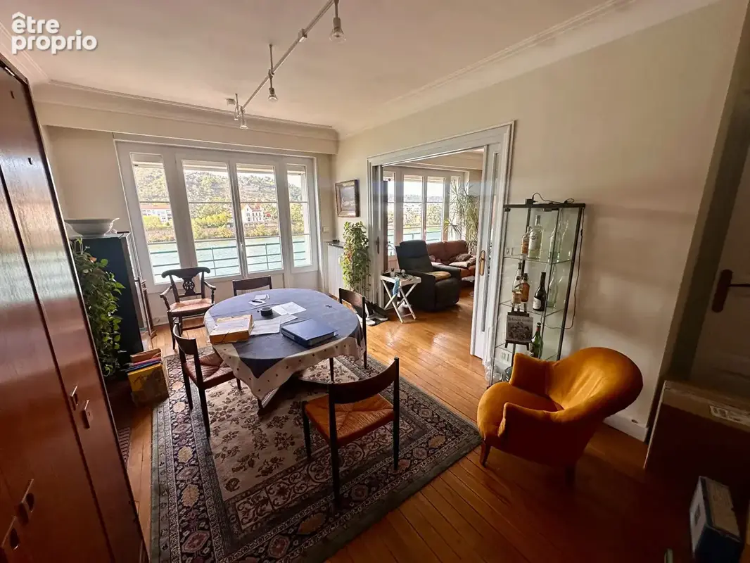 VIENNE sous-préfecture - Vue sur Rhône - Appartement de caractère - 134 m² - 6 pièces - photo 4