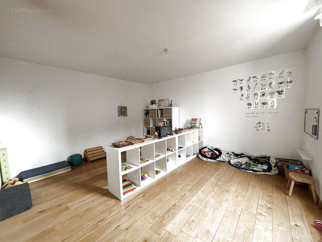 Maison à MONTLIOT-ET-COURCELLES