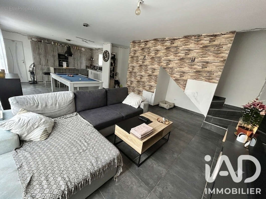 Maison 90 m² à Meynes  - photo 4