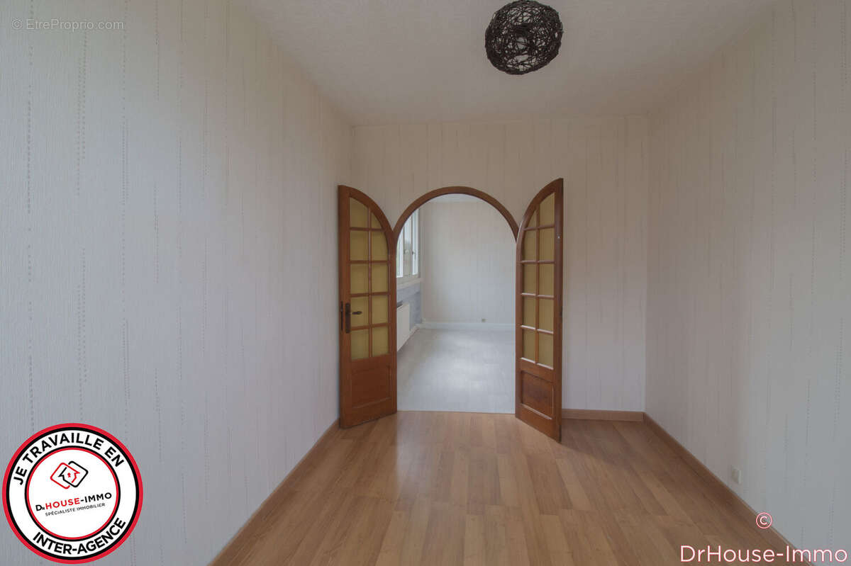 Appartement à BEYNES