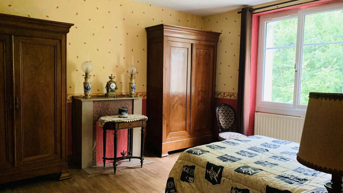 Maison à SAINT-GAULTIER