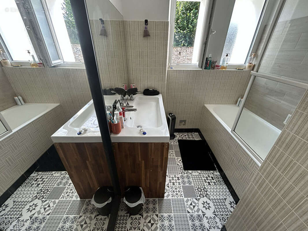 Maison spacieuse 7 pièces à vendre a moins de 200 m du centre ville de Quimper - photo 6