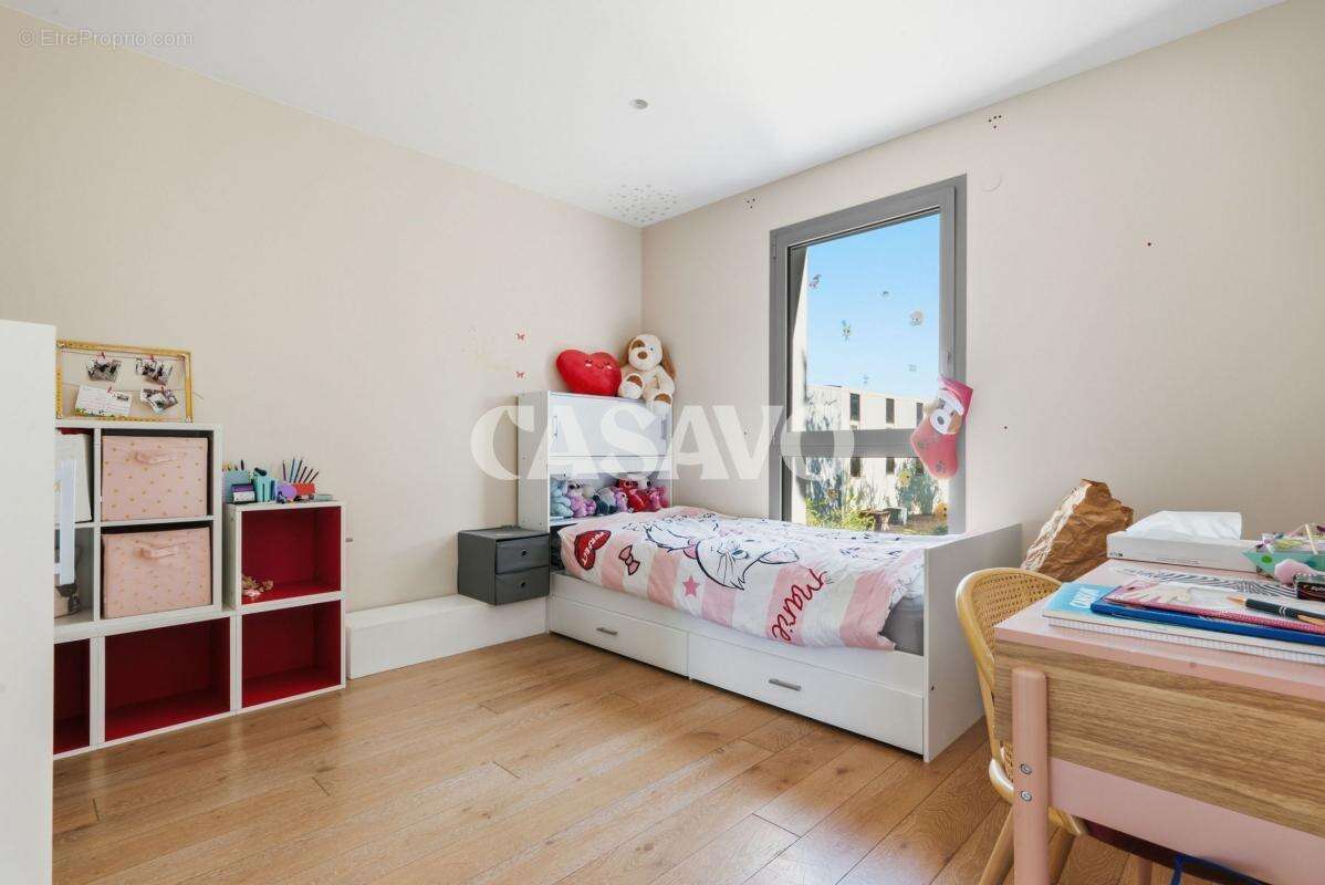 Appartement à EGUILLES
