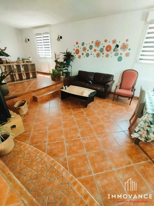 Maison à SAINT-HILAIRE-DE-BEAUVOIR