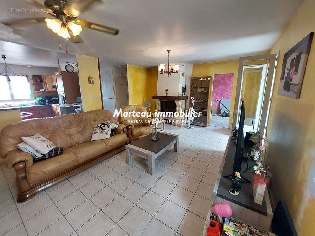 Maison à SARGE-SUR-BRAYE