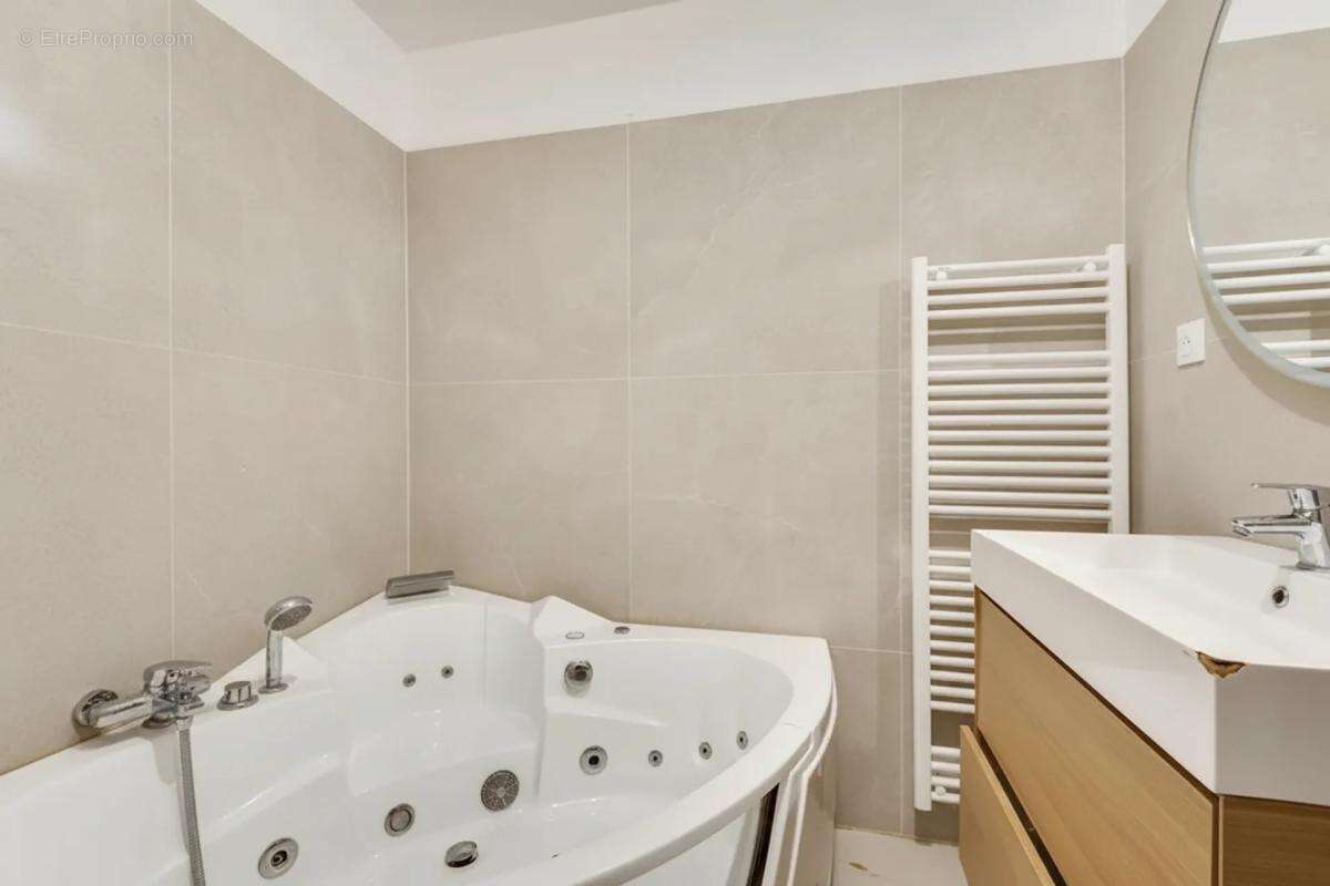Appartement à BAGNEUX