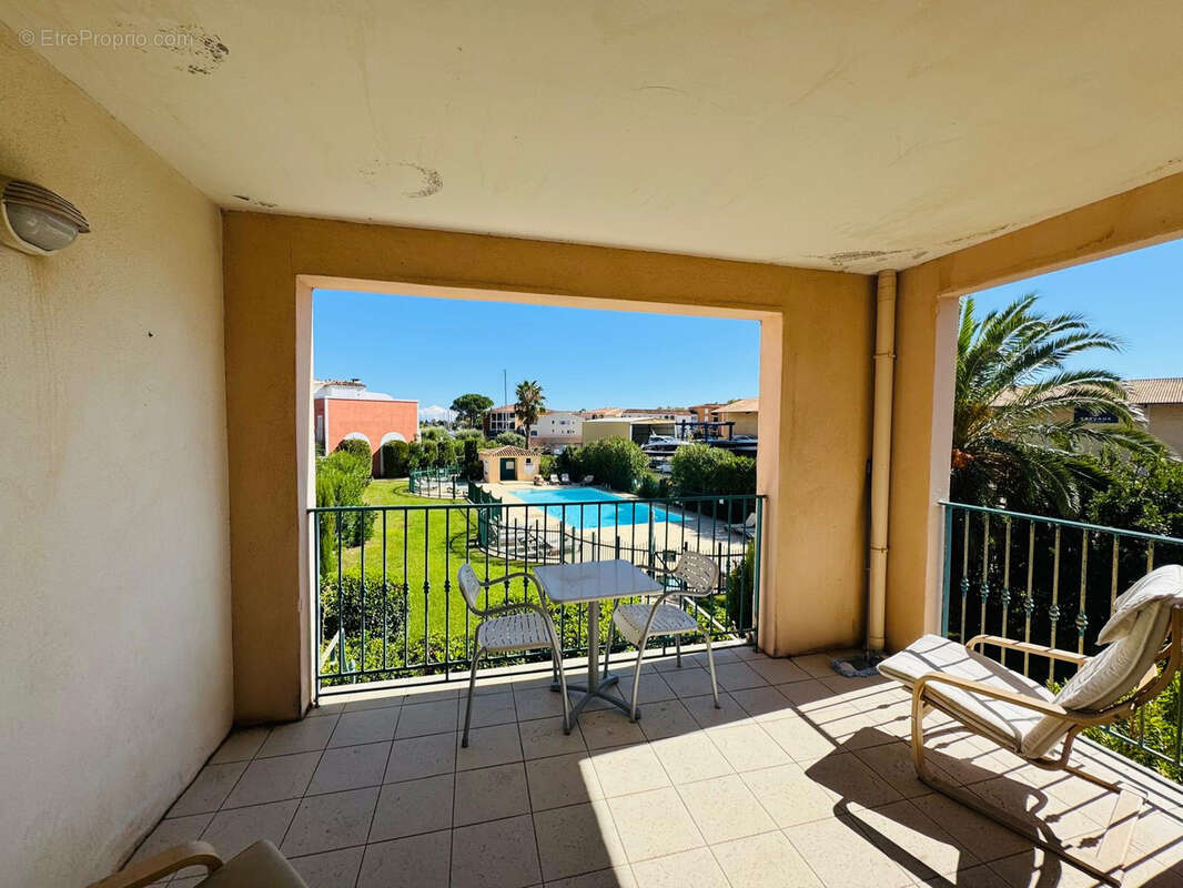 Appartement à GRIMAUD