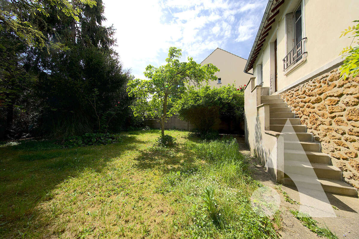 Maison à CORBEIL-ESSONNES