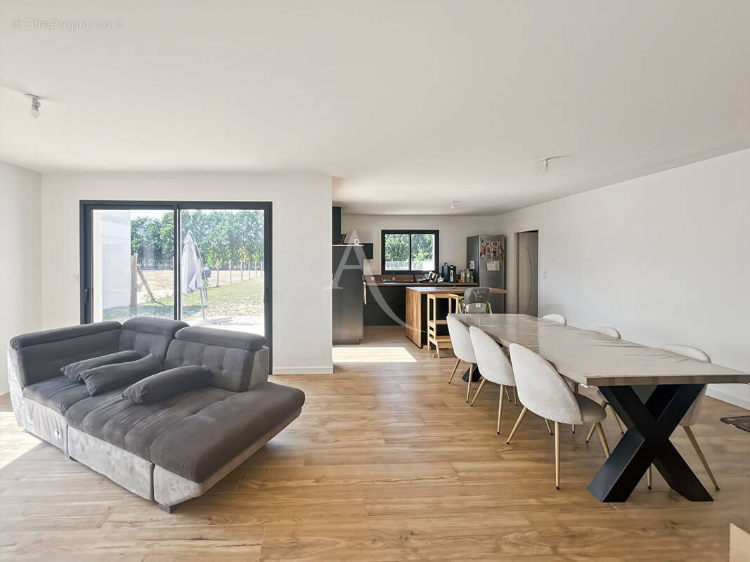 Maison à FROIDFOND