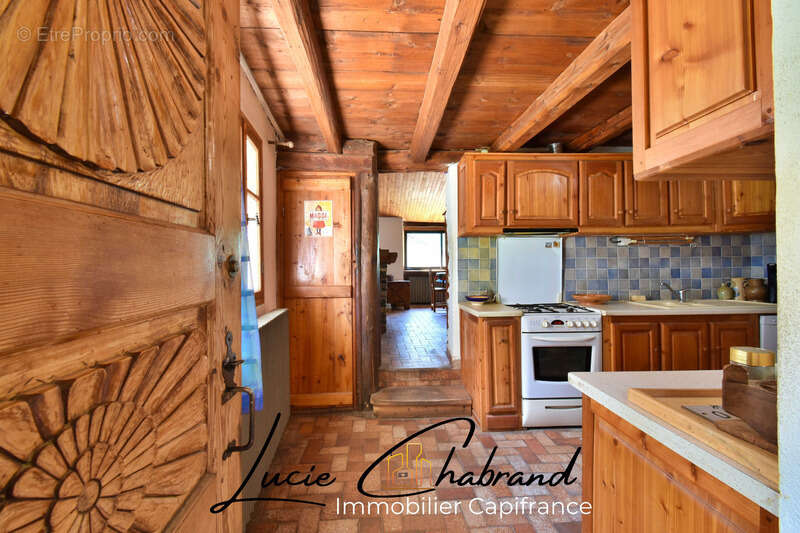 Maison à SAINT-VERAN