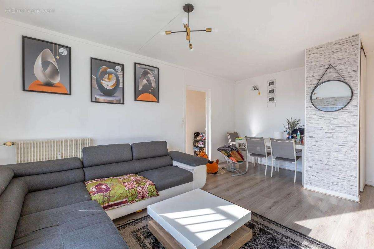 Appartement à VENISSIEUX