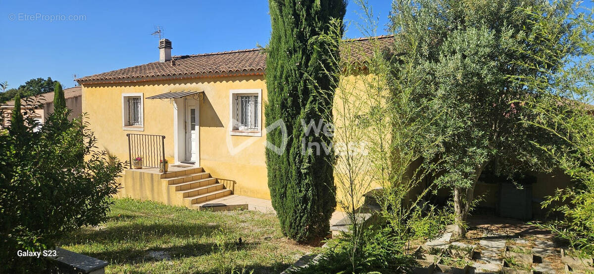 Maison à REGUSSE