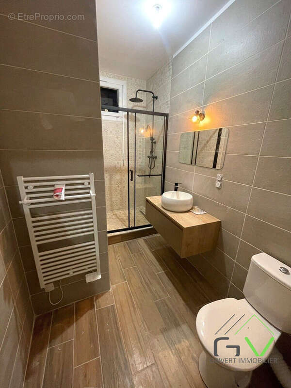 T2 RDC - Appartement à NIMES