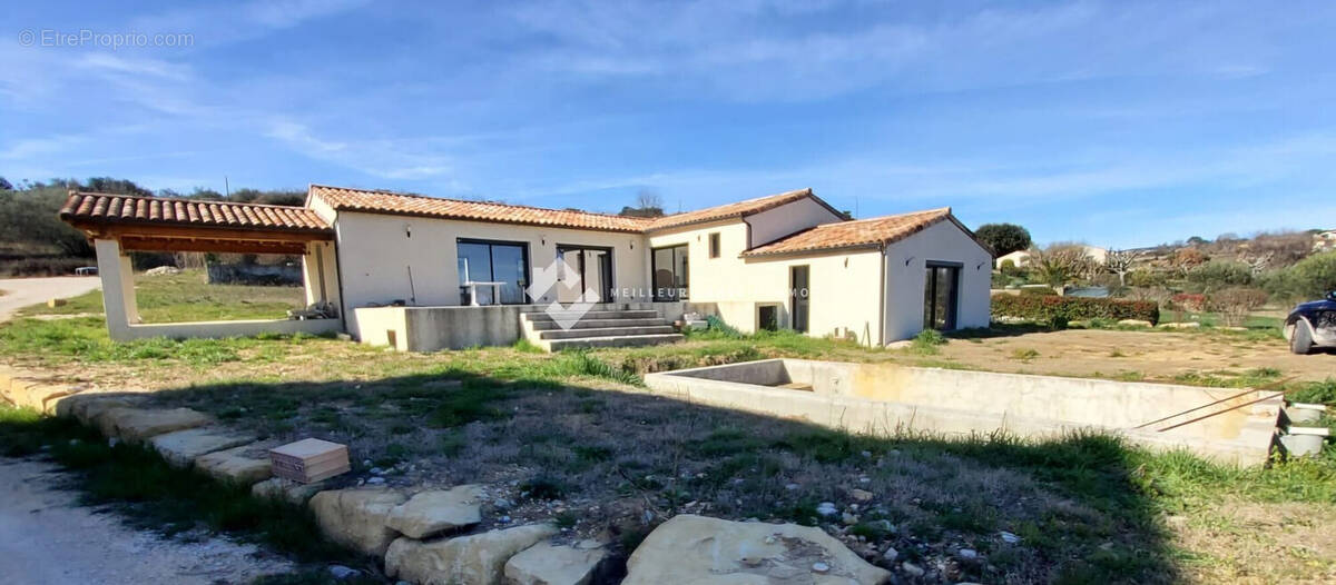 Maison à BESSAS