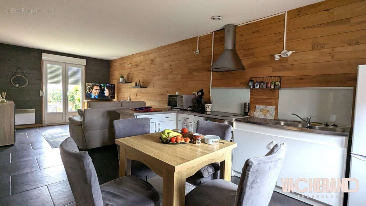 Appartement à AUBY