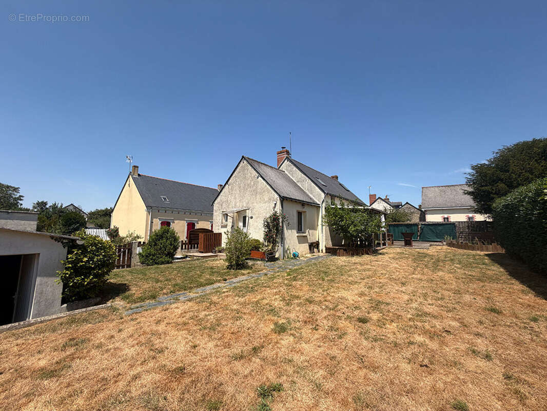 Maison de bourg  3 chambres - photo 8