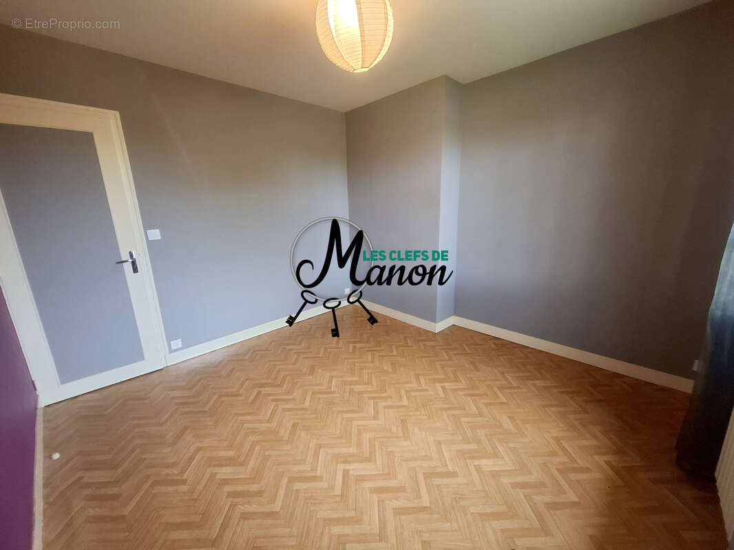 Maison à BESSINES-SUR-GARTEMPE