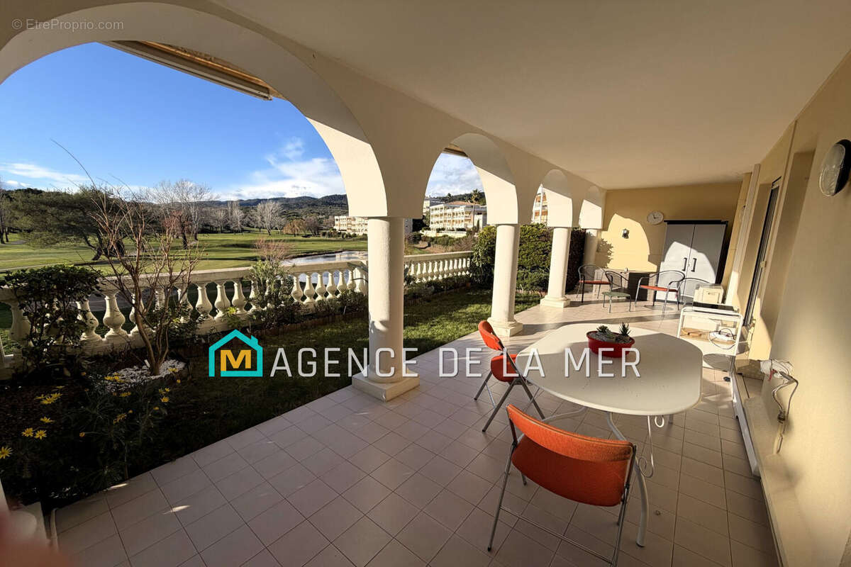 Appartement à MANDELIEU-LA-NAPOULE