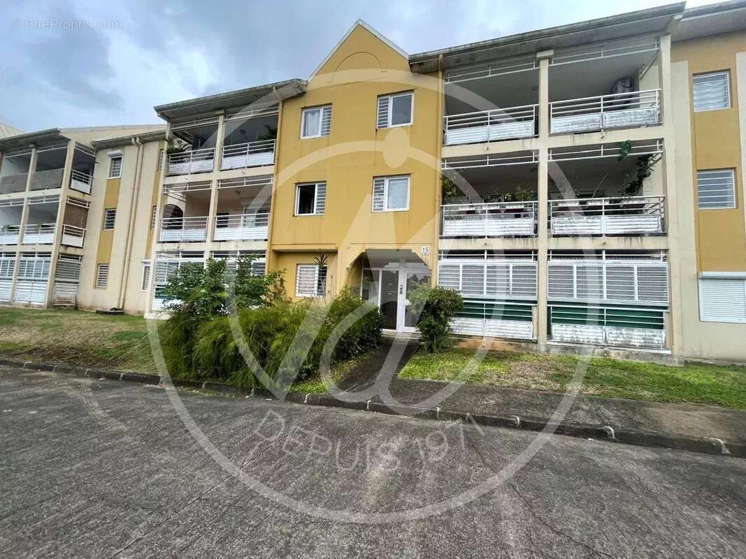 Appartement à PETIT-BOURG