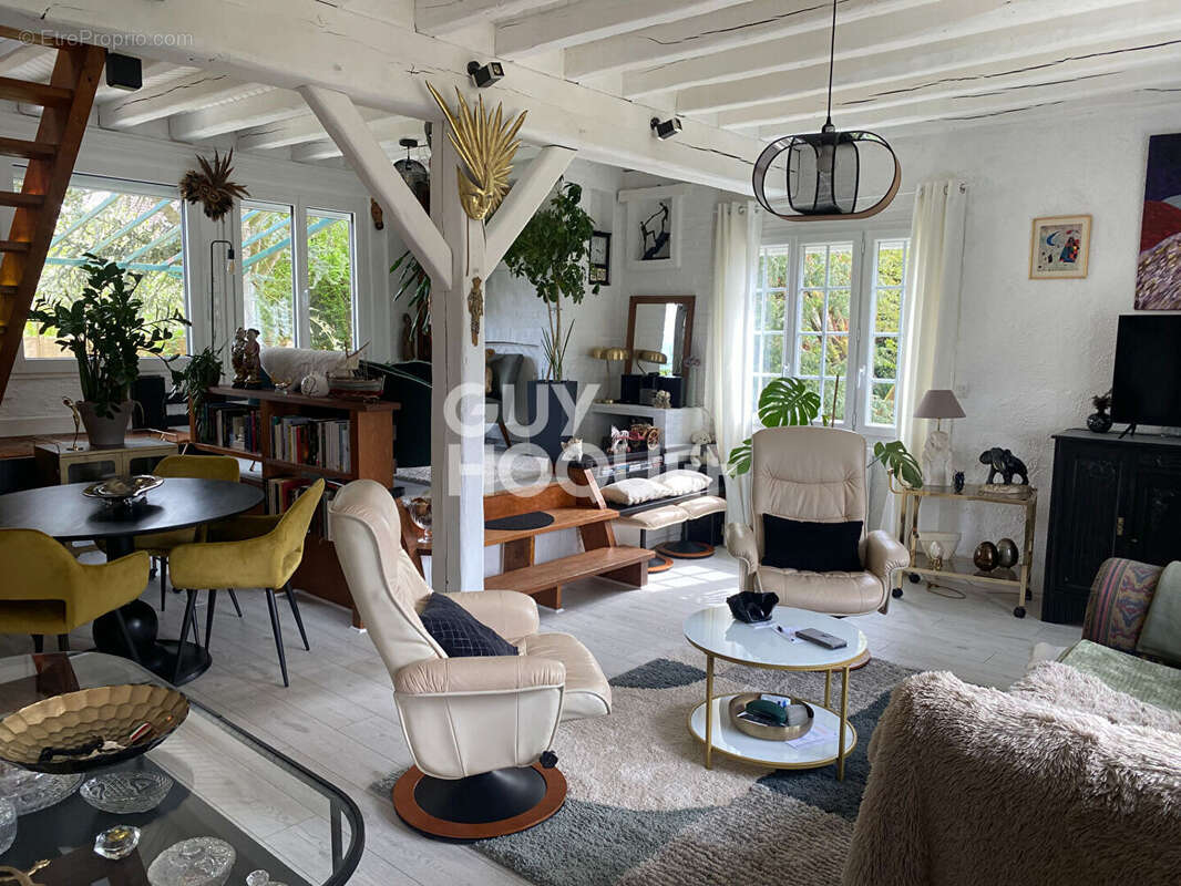 Maison à IVRY-LA-BATAILLE