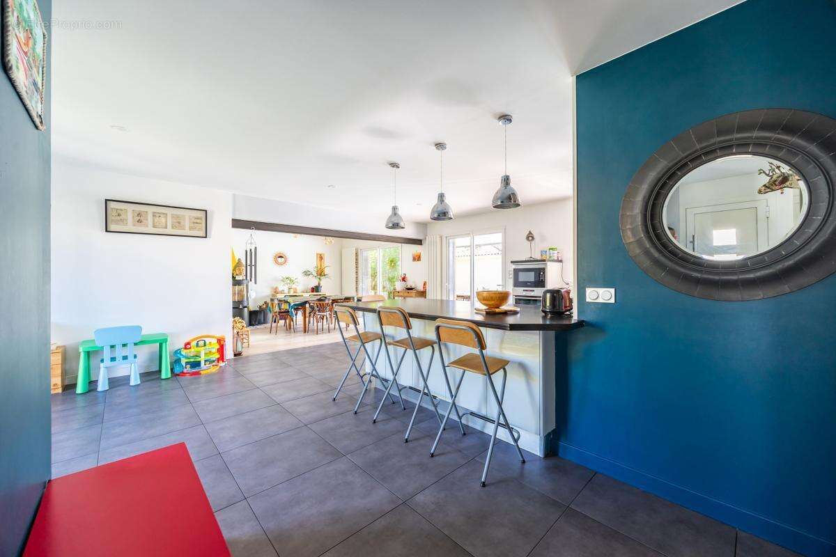 Maison 180 m² à Cestas  - photo 11