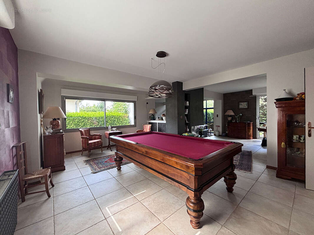 Maison Laval 215 m2 Proche Centre ville - photo 3