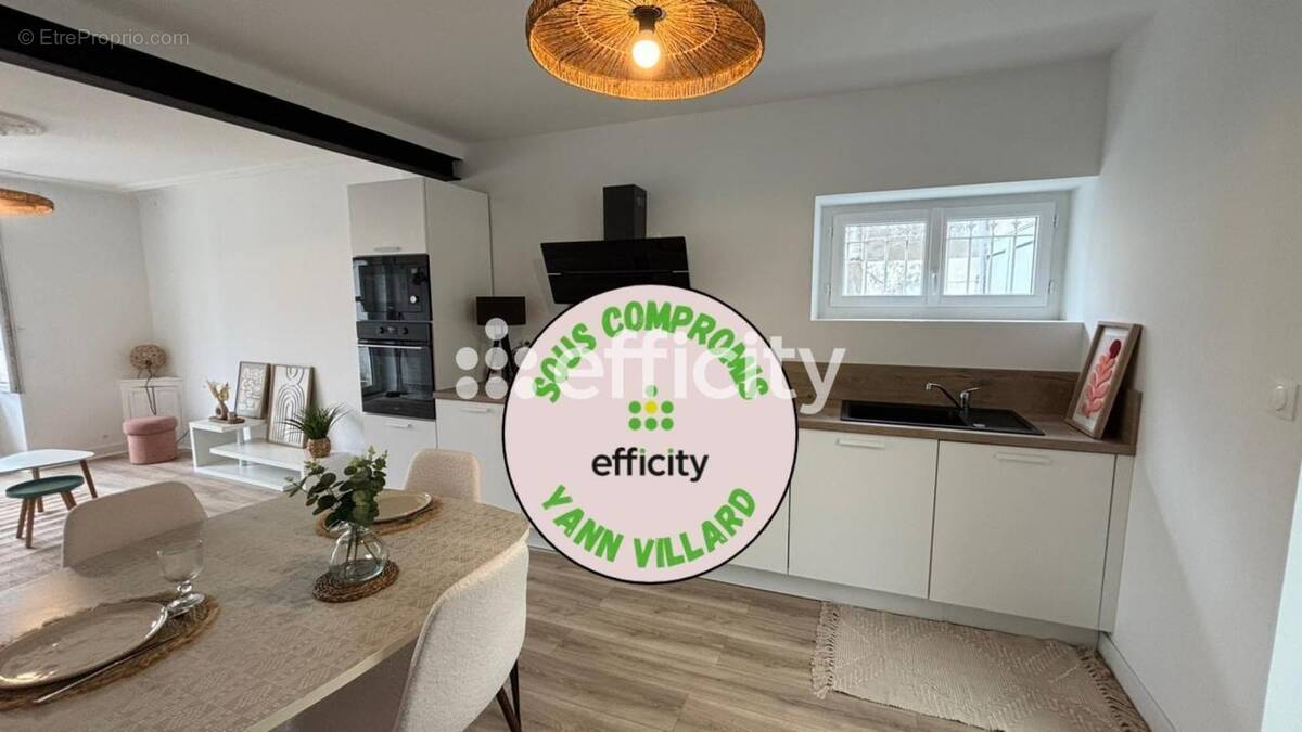 Maison à RUELLE-SUR-TOUVRE