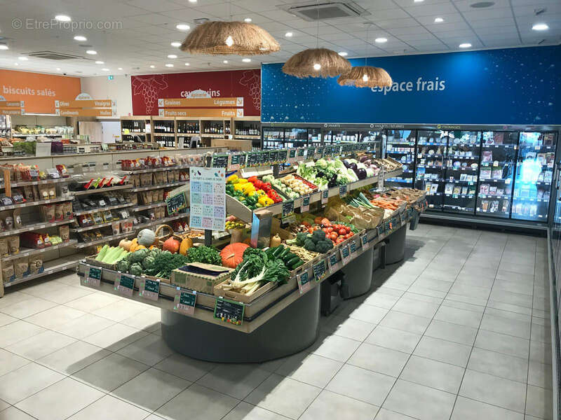 Commerce à LA TESTE-DE-BUCH