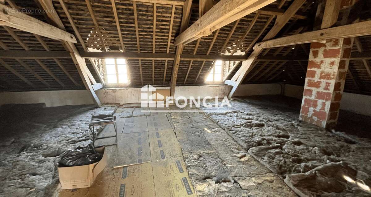 Maison à CONNERRE