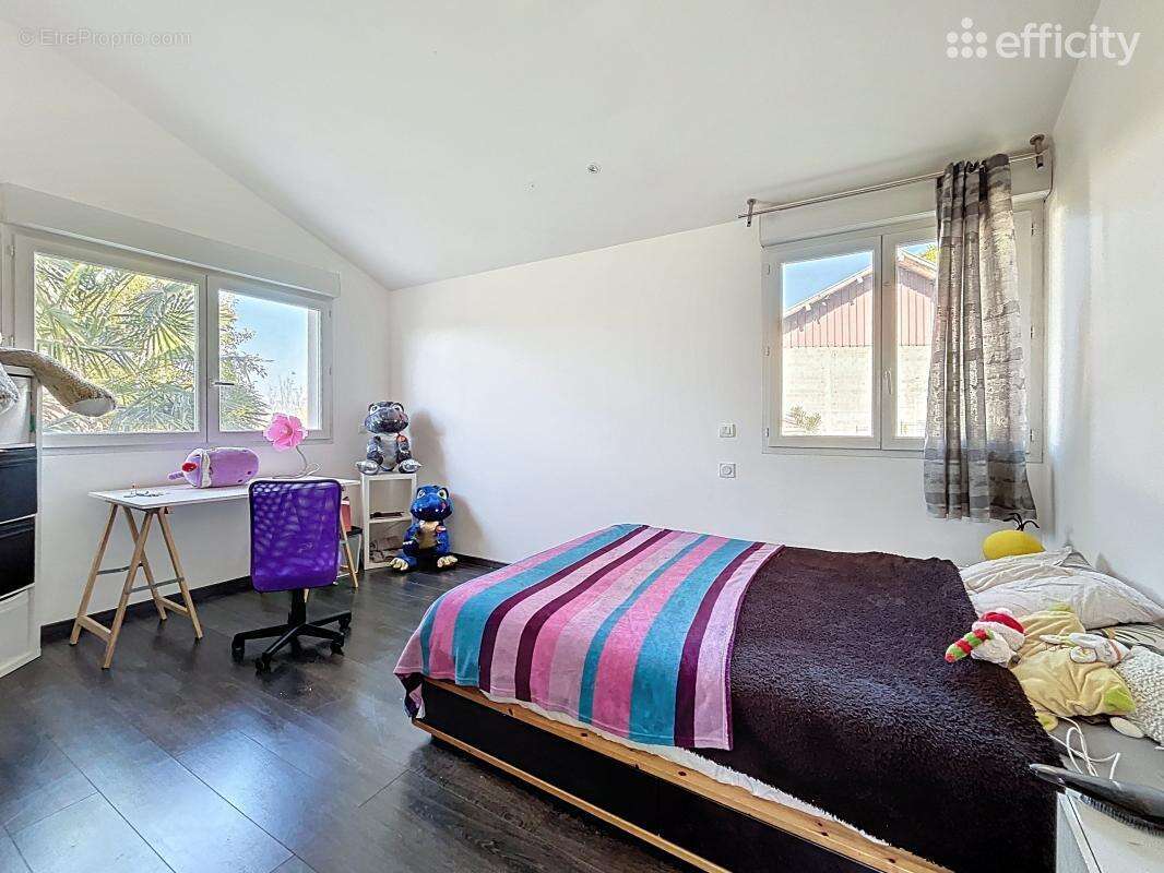 Maison à SAINT-QUENTIN-SUR-ISERE