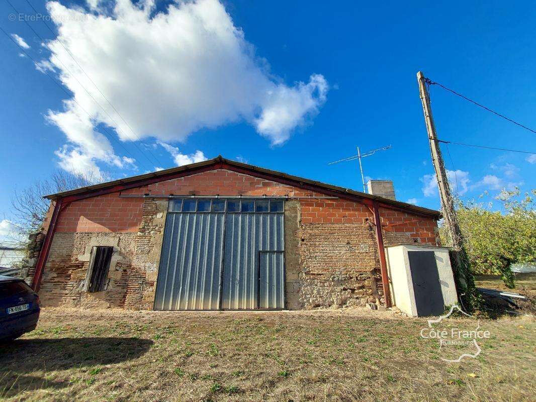 Terrain à LONGUEVILLE