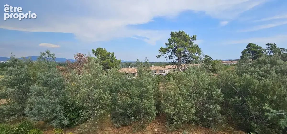 T3 au dernier étage dans résidence avec piscine à Roquebrune Sur Argens (83520) - photo 2