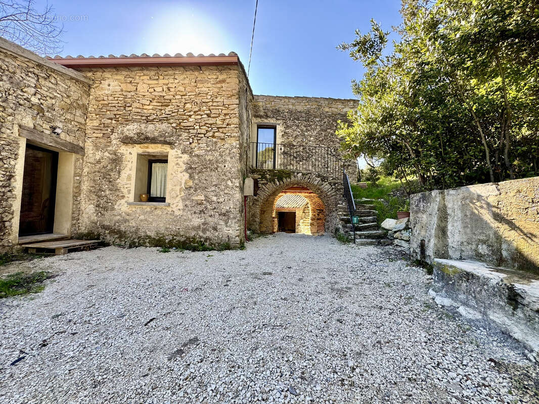 Maison à VAISON-LA-ROMAINE