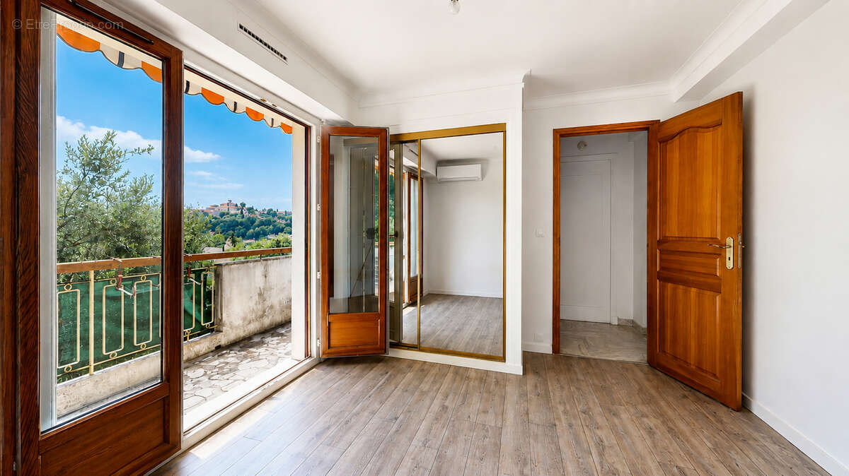 Appartement 3/4 pièces 83 m² - Vue dégagée - Terrasse - Stationnement - Cave - photo 11