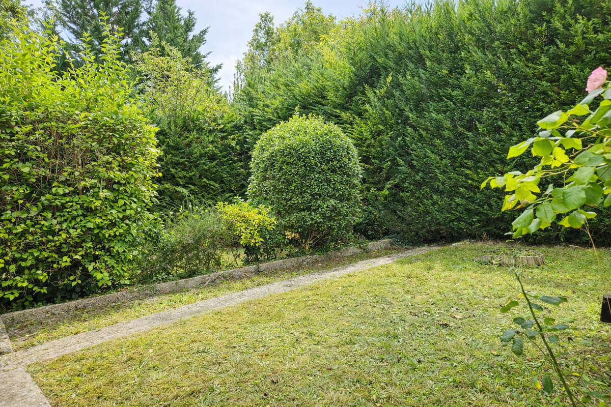 Maison 136 m² - 5 chambres - jardin - sous-sol - rouen mont gargan - photo 10