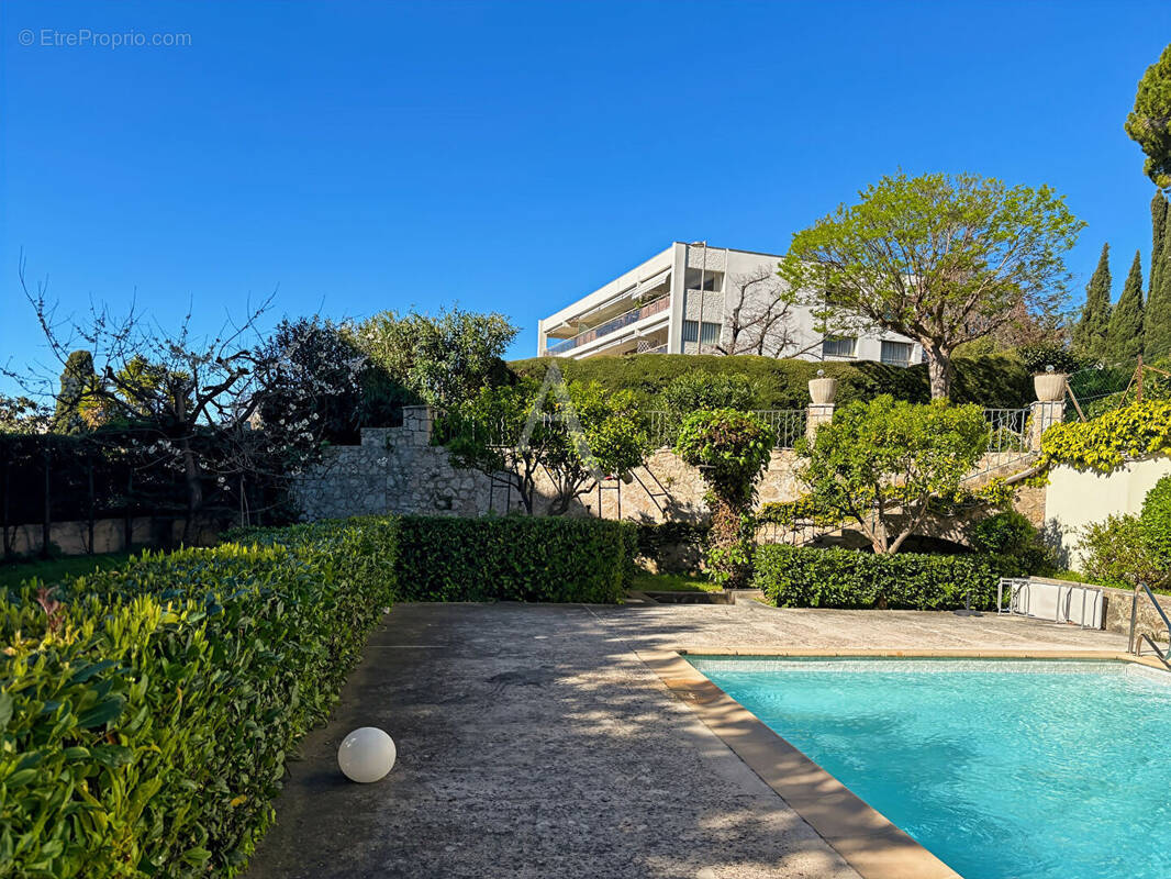 Appartement à LE CANNET